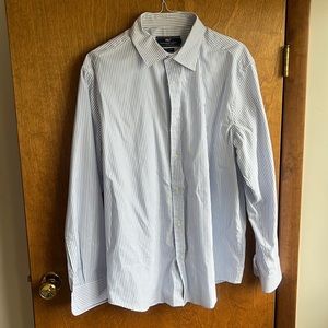 Vineyard Vines button down